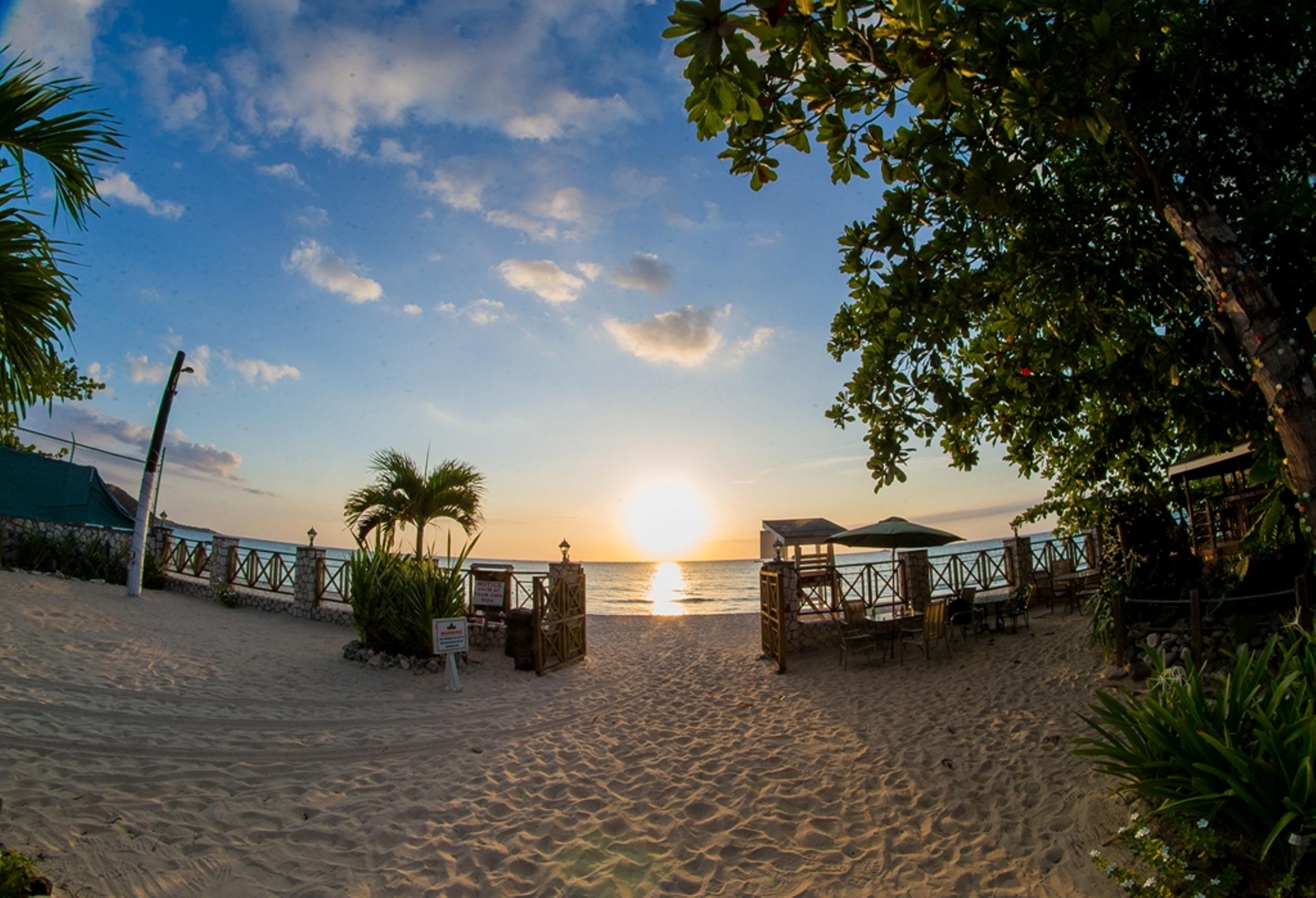 Rondel Village Negril Luaran gambar