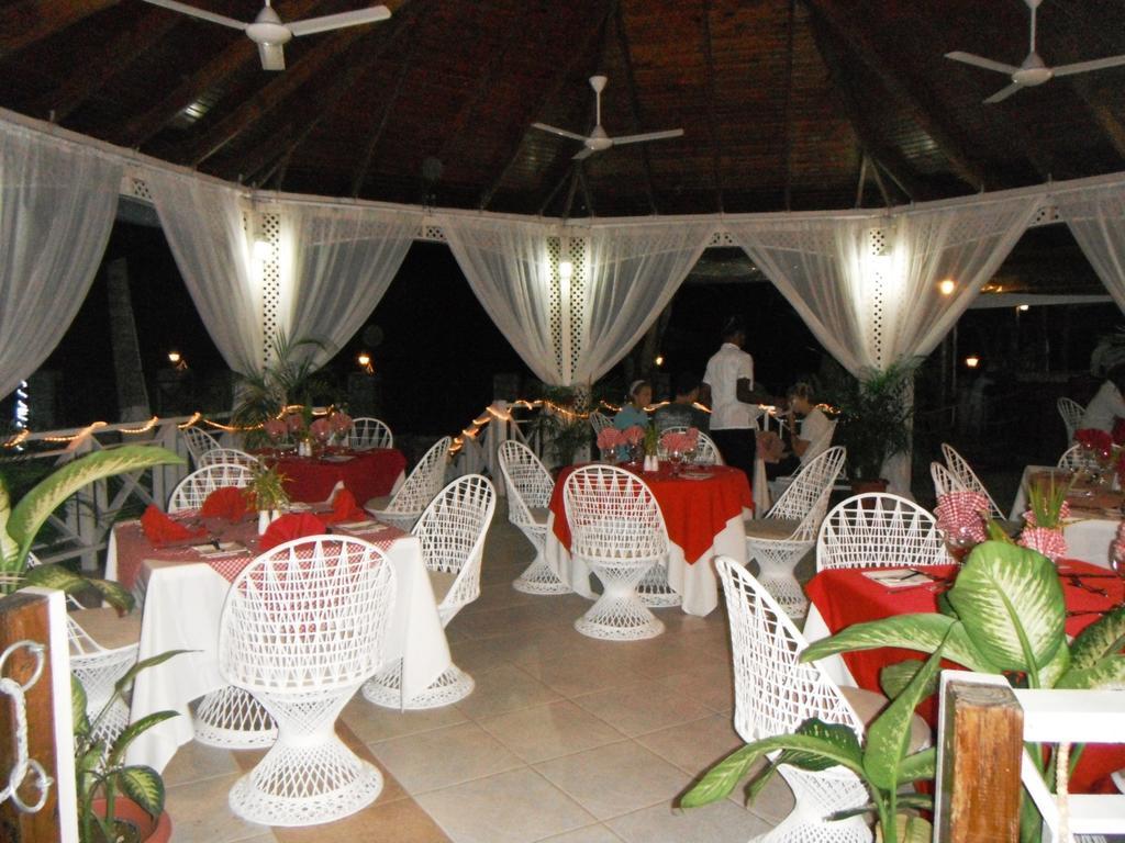 Rondel Village Negril Luaran gambar